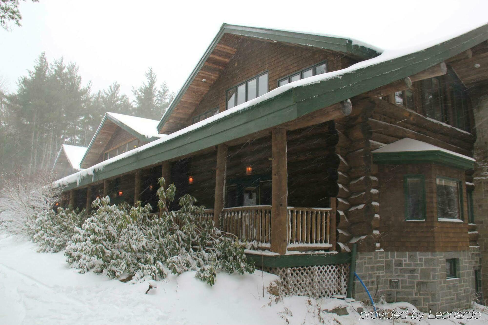 Trout Point Lodge Of Nova Scotia East Kemptville Exterior foto